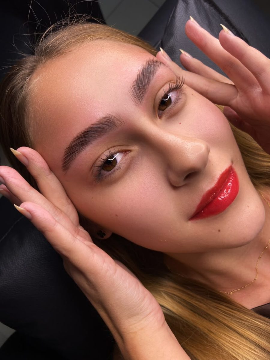 Sobrancelhas com brow lamination feitas no studio